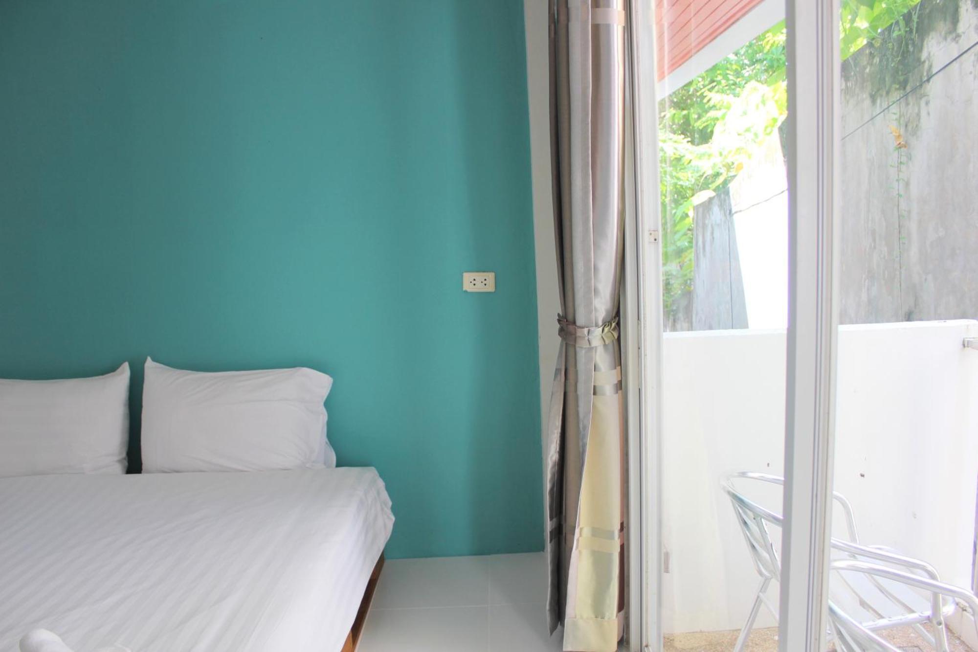 Kata Sea Host Hotel Karon Bagian luar foto