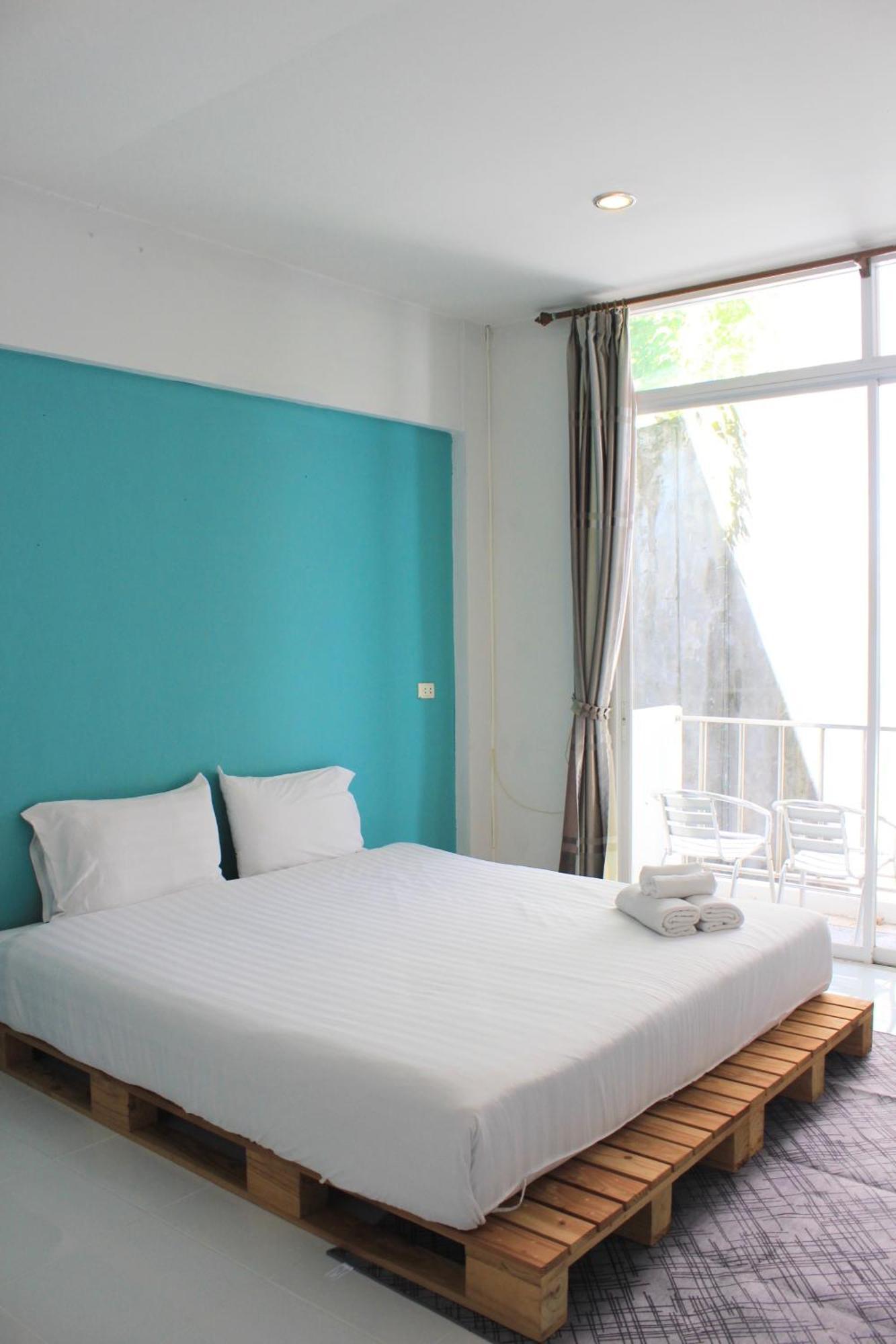 Kata Sea Host Hotel Karon Bagian luar foto